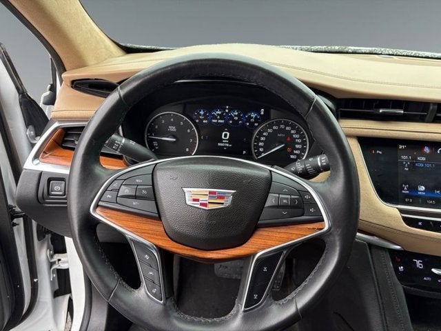 2017 Cadillac XT5 Platinum AWD