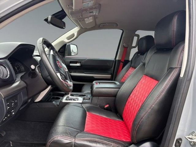 2018 Toyota Tundra 4WD SR5 5.7L V8