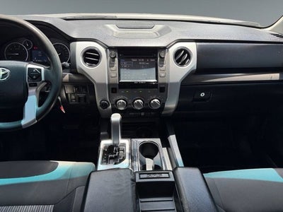 2017 Toyota Tundra 4WD SR5 5.7L V8